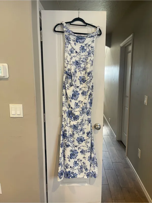 Club L London maternity dress - Image 3