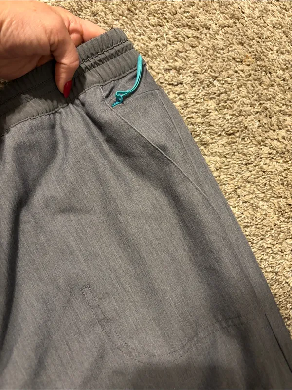 Figs Women’s Graphite Gray Retired Style Muli‎ Jogger Scrub Pants Medium - Image 7