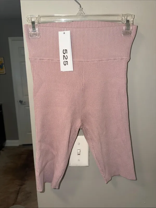 $99 525 America Ribbed High-Waist Biker Shorts – NWT M - Image 2
