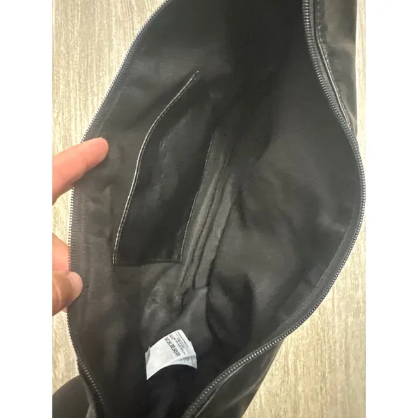 Gap Vegan Leather Sling Bag Black Crescent Crossbody Adjustable Strap NEW - Image 7