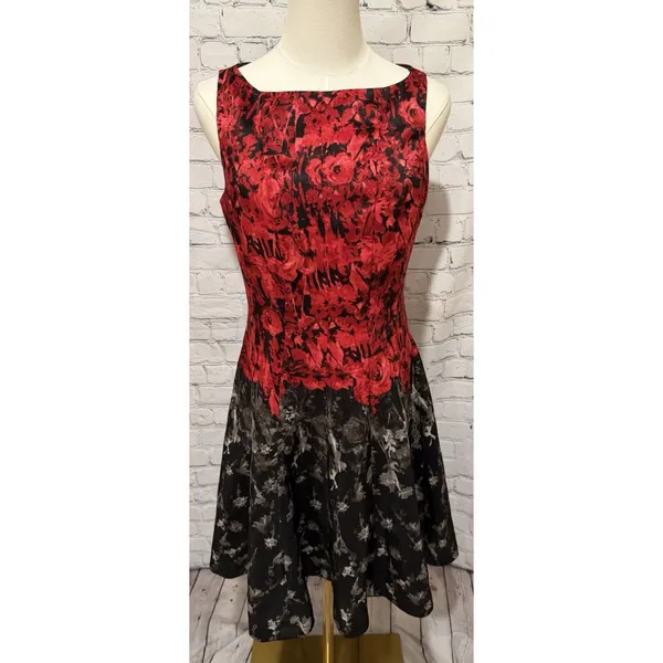 Gabby Skye red & black floral fit & flare Sleeveless dress knee length Size 6 - Image 3