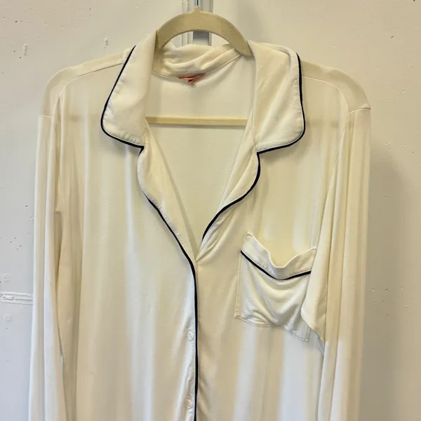Eberjey Gisele Long Sleeve Pajama Set White Navy Blue Contrast Piping‎ Medium - Image 4