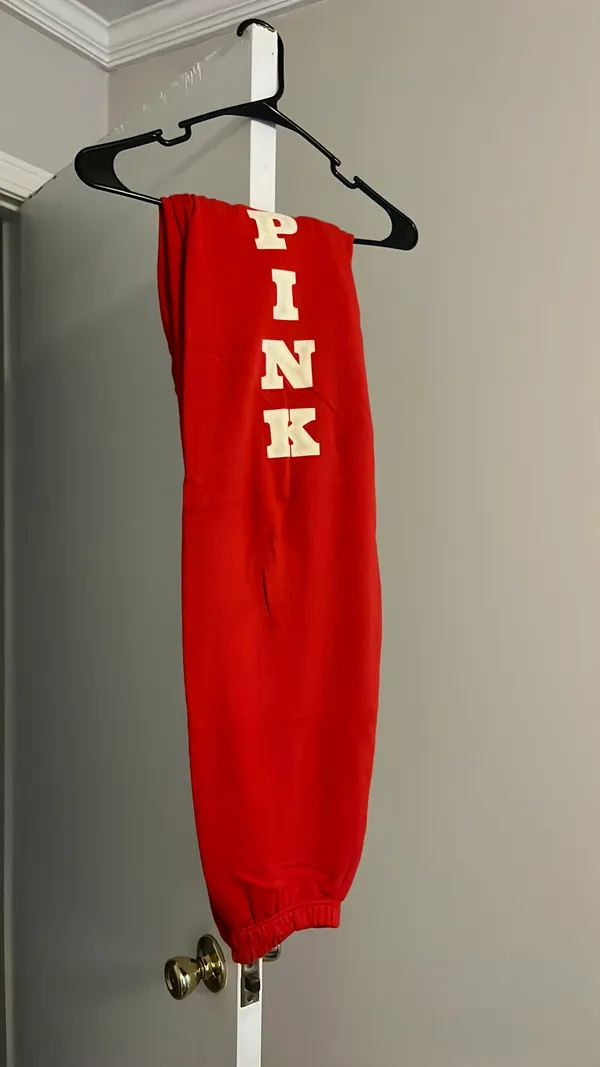 Vs Pink Sweat Set Size Medium - Image 3