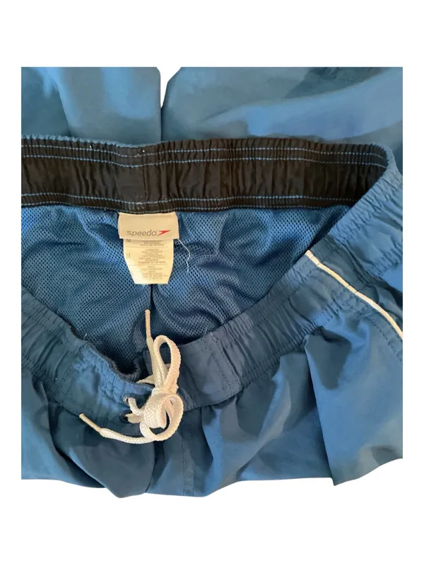 Speedo swim trunks size medium - Image 3