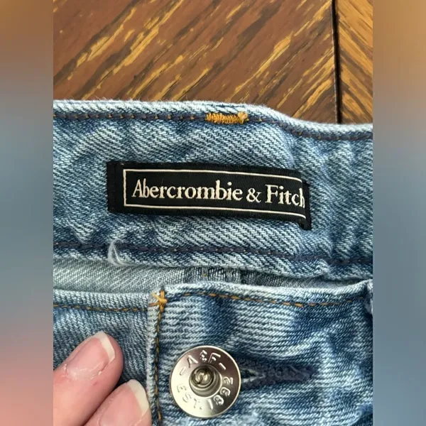 Abercrombie & Fitch Distressed Cutoff Denim Shorts Size 26 Button Fly - Image 2