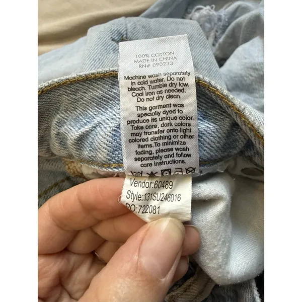 PacSun Women's Distressed Baggy Light Wash Jeans Size 29 X 30 - Image 8