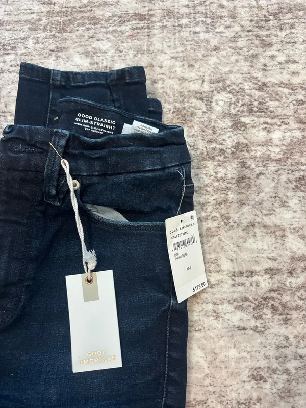 Good American Jeans - Image 4