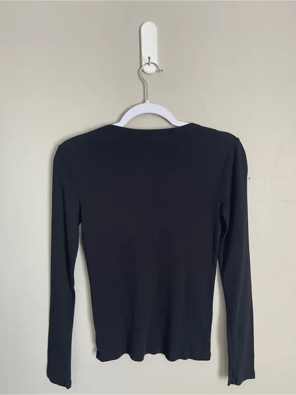 GAP Black Favorite T Long Sleeve Henley Top Sz XS - Image 4