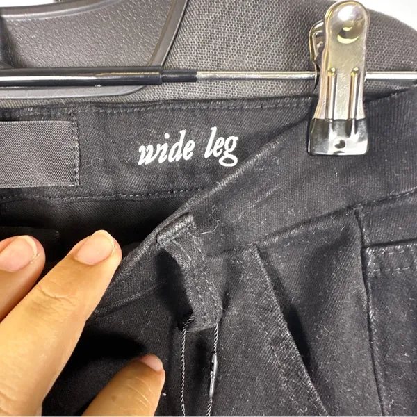 La Joie | Elegant Black‎ Wide Leg Jeans - Image 2