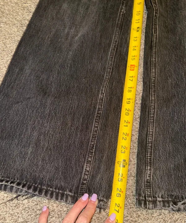 Hollister Curvy High-Rise Baggy Jeans Black Wash Size 0 Short - Image 4