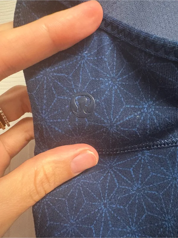 Lululemon Power Up Racerback Tank II Size 10 - Image 4