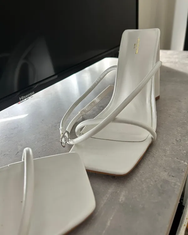 White Heels - Image 3