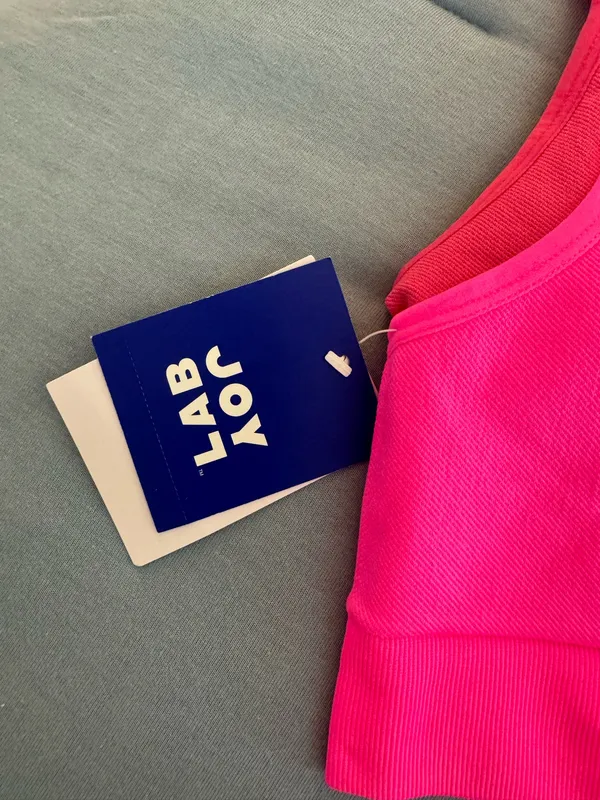 JoyLab Sports Bra and Biker Shorts Set - Image 4