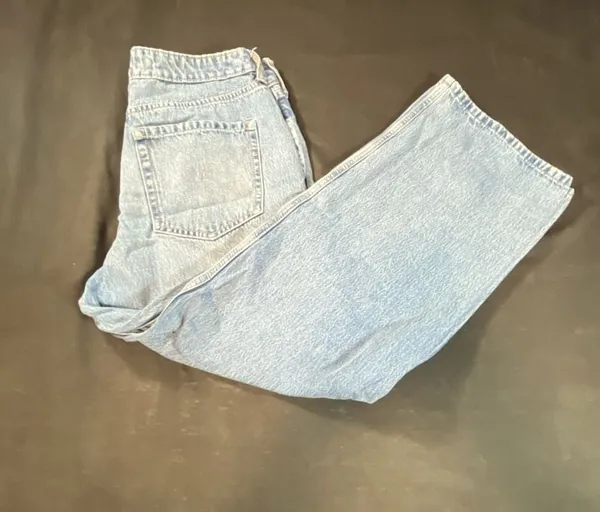 Hollister High-Rise Baggy Jeans Light Wash W29 Short - Image 4