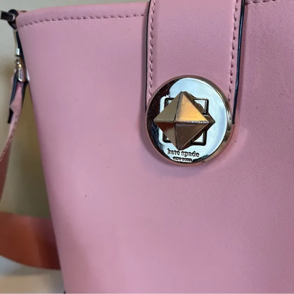 Kate Spade Pink Crossbody Bag - Image 3
