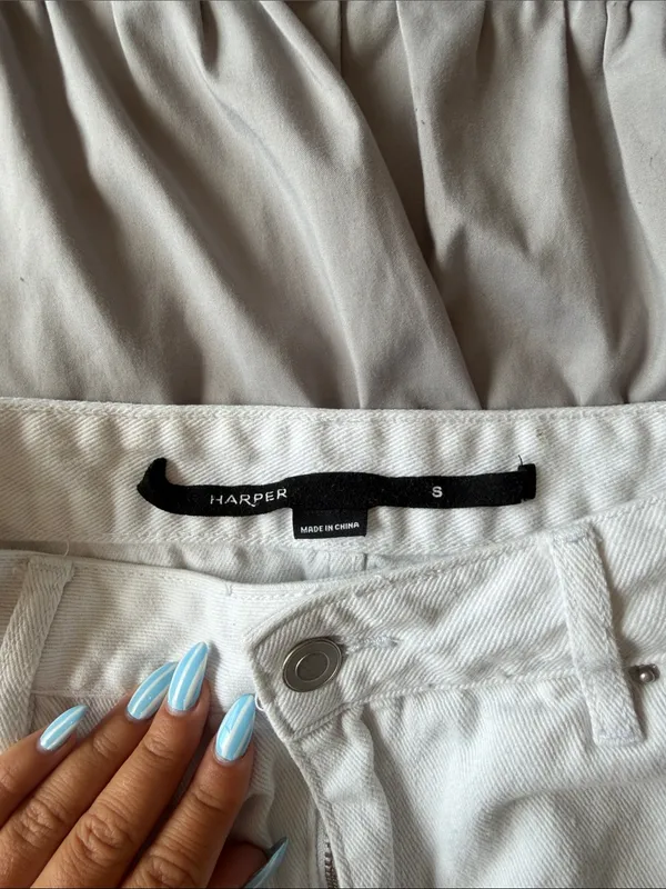 Harper White Denim Mini Skirt - Classic Casual - Image 2