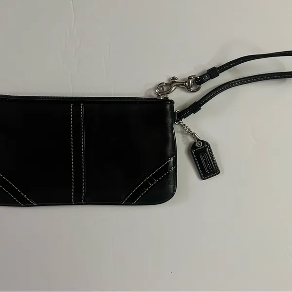 Coach I Women’s I Wristlet Bag I Black I Stitch Detail - Image 2