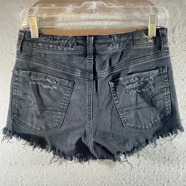 1078 | American Eagle Vintage‎ Hi-Rise Festival Distressed Denim Shorts Black 6 - Image 2