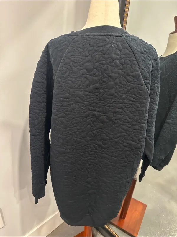 Nike Women's Black Quilted-Raglan Sweatshirt - Image 4