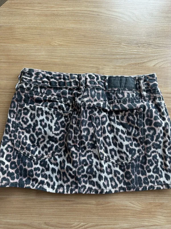PacSun Mini Skirt Leopard Print - Image 4