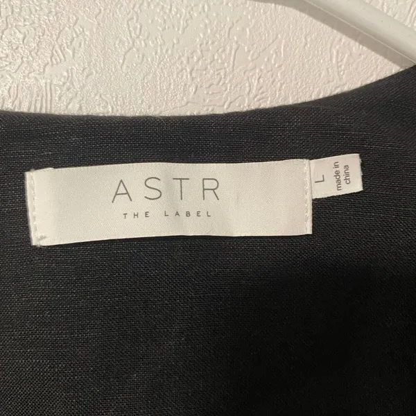 ASTR The Label Black Linen Blend Midi Dress Sleeveless Button - Image 4