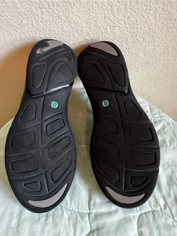 Bzees Women's Lollipop Slip-On size size 9.5 - Image 11