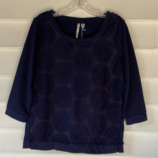 LC Lauren Conrad Embroidered Sweatshirt Sz M - Image 3