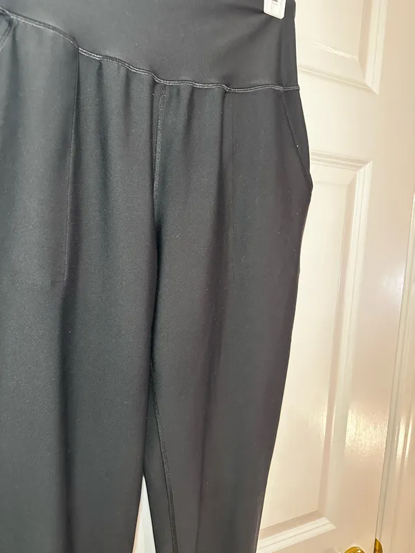 Old Navy Joggers - Image 4