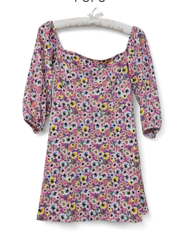 H&M Women’s Crinkle Cut Floral Print Off the Shoulders Quarter Sleeve Mini Dress - Image 2