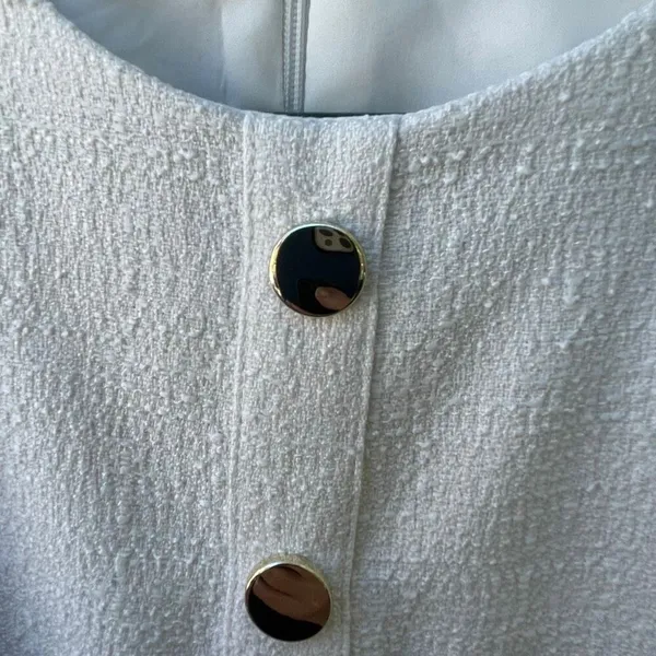 Andrew Marc size 4 white nubby dress. Gold tone buttons. - Image 6