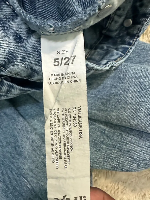 YMI Jeans USA Barrel FIt acid-wash denim jeans Size 5/27 - Image 5