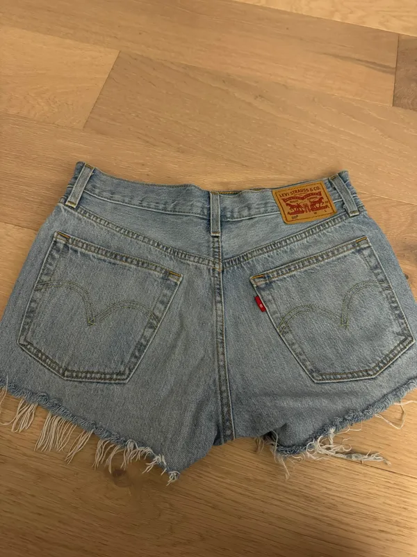 Levi's 501 Shorts - Image 2