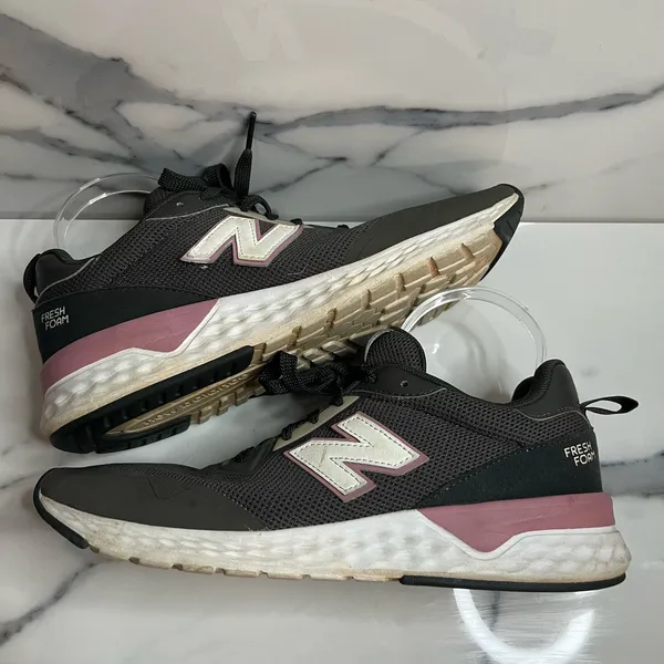 New Balance Women's Classic Retro Gray Pink Fresh Foam Sneaker Sz 10 Athletic - Image 6