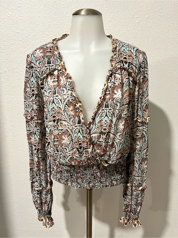 Anthropologie Printed Ruffle Crop Blouse Size Medium - Image 2