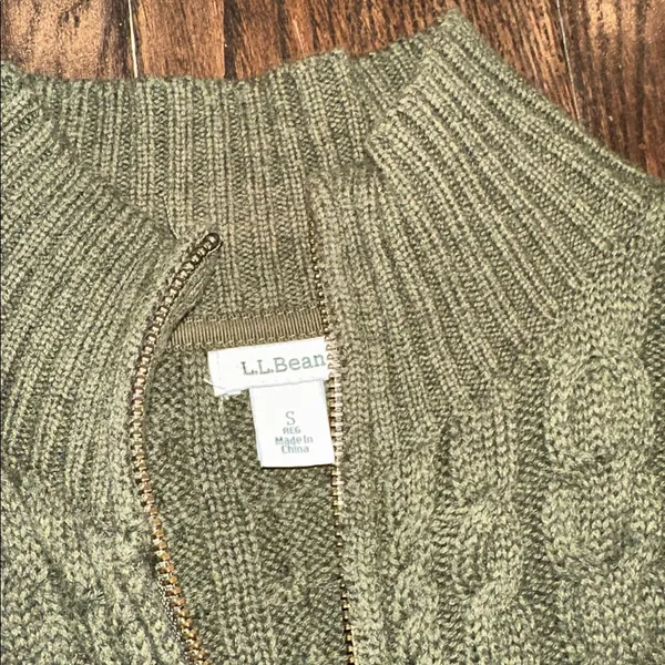 L.L. Bean Olive Green Knit zippered Sweater size small - Image 5