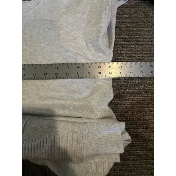 Verve Ami Sweater Asymmetrical Hem Long Sleeves Womens Size Medium Light Gray - Image 8