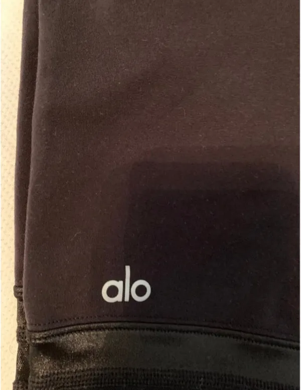 Alo Yoga Leggings - Image 3