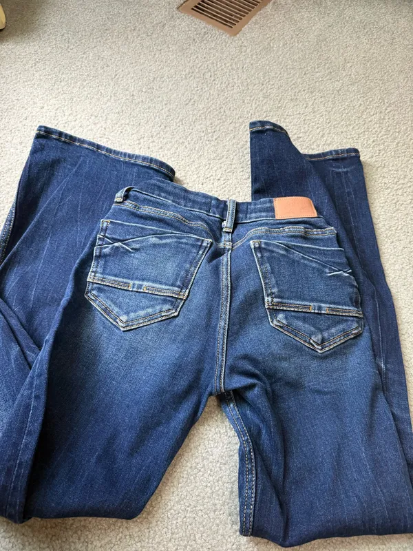 Women’s Buckle Jeans - Image 2