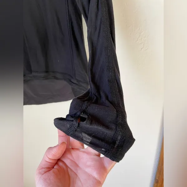 Lululemon Vented Black Stripe Long Sleeve Top size 8 with monkey thumbs​​​ - Image 2