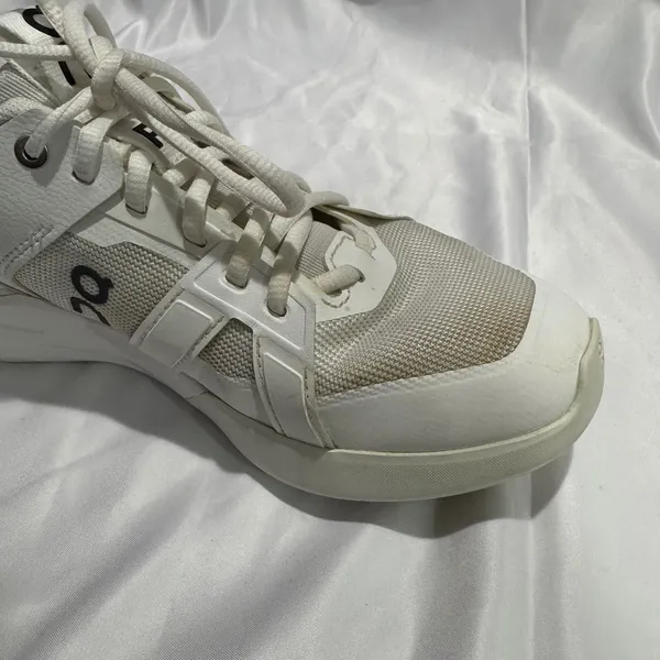 ON On Clouds The Roger Clubhouse Pro Sneakers, White Ice, Size 9 Womens - Image 16