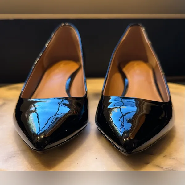 Calvin Klein Black Patent pointy Toe Block Heels. LN ,Slip. Resistance.Sz 6. - Image 4