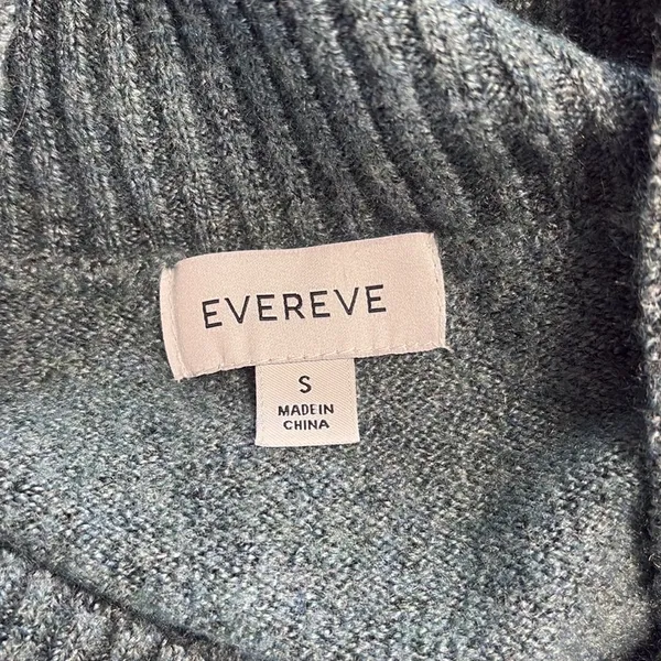 Evereve Sweater Size Small Teal Green Soft‎ V-Neck Size Small - Image 4
