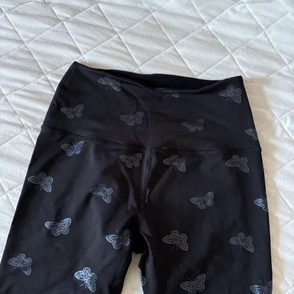 Beyond Yoga Womens Size XS Black Leggings Butterflies Athleisure Yoga Workout‎ - Image 3