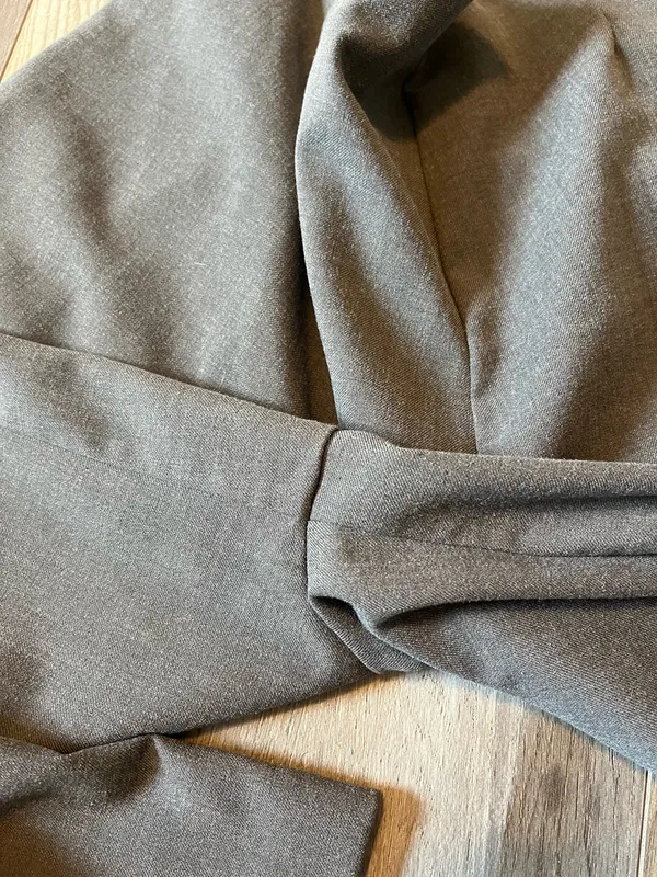 Old Navy Extra High Rise Wide Leg Trousers in Grey Melange - Image 7