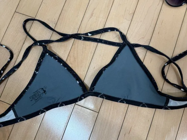 Jolyn Jade Black Tribal Print Triangle Style Bikini Swimsuit Top Size Small - Image 4