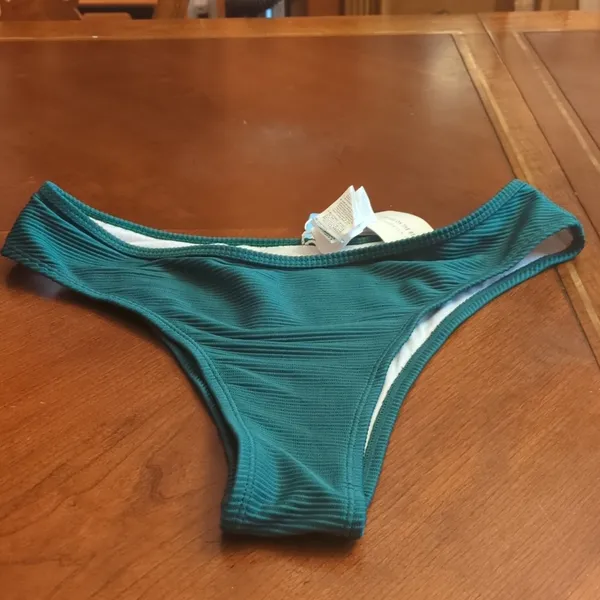 Cupshe Emerald Green Ribbed Bikini Size Large - Image 2