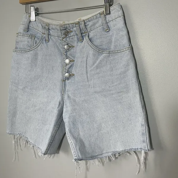 Guess Jeans Vintage Cutoff Denim Shorts USA Made Lightwash 100% Cotton Size 30 - Image 3