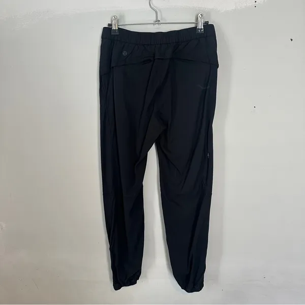 Lululemon Essential Affinity Mid Rise Joggers Black 4 - Image 4
