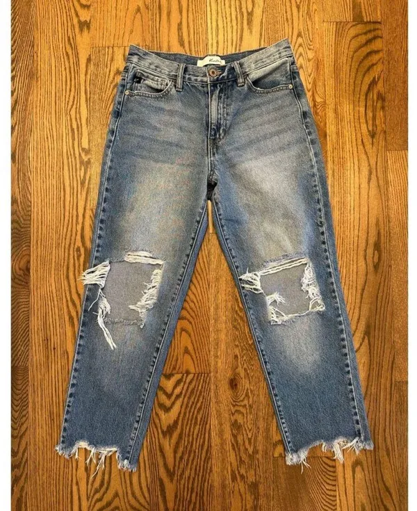 KanCan High Rise Distressed Cropped Straight Leg Jeans Size 3 or 25 - Image 3