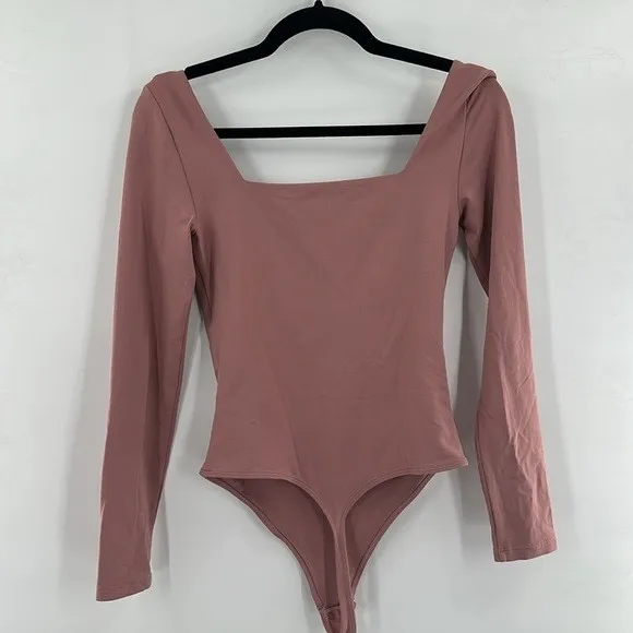 Aritzia Babaton Contour Square Neck Bodysuit Long Sleeve Maeve Pink Willow - Image 9